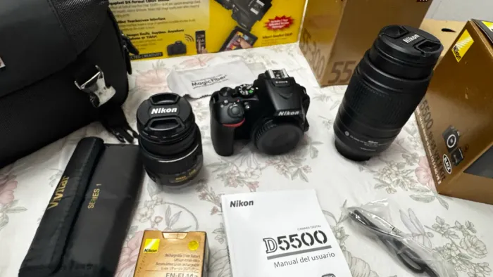 Kit Câmera Nikon D5500 + Lente 18-55mm + Lente 55-300mm + Bolsa + Acessórios
