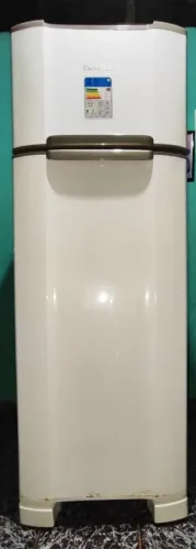 Geladeira Esmaltec