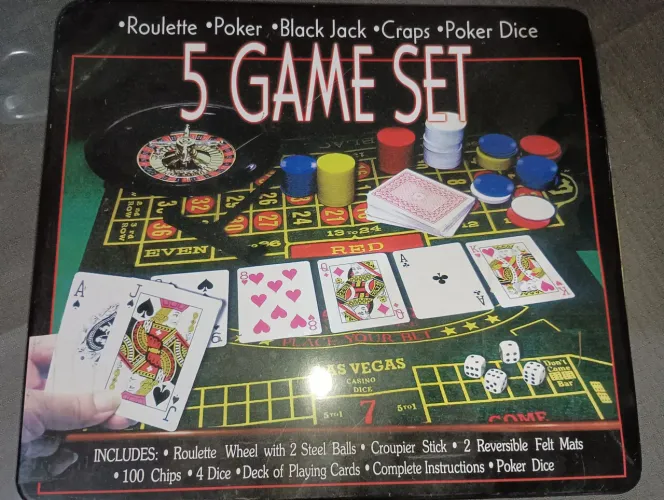 5 GAME SET jogos de aposta, baralho, fichas, poker, dados, roleta