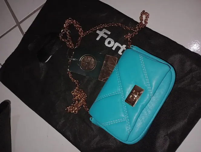 Bolsas em couro ( preço variados) 