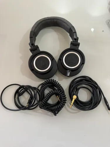 Fone de Ouvido Audio Technica ATH-M50x Gamer Produção Musical