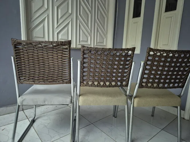 3 cadeiras de jantar