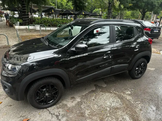 Renault Kwid Outsider 1.0 Flex 12V 5P Mec. 2021