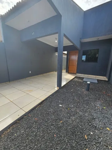 Vende-se casa em Rolandia, muito conservada