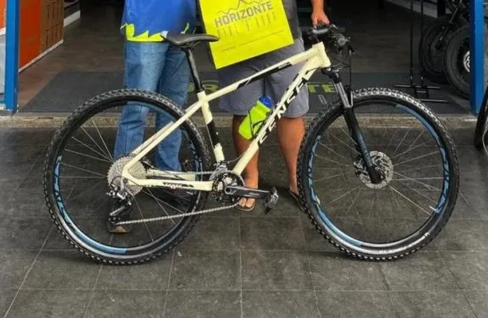 Bike Aro 29 Semi Nova - Deore 2x10 / RockShox Judy / Freio Shimano