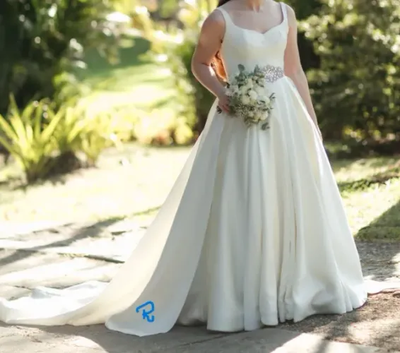 VESTIDO NOIVA 2026 - OFF WHITE ZIBELINE (tm 38 / 40 )