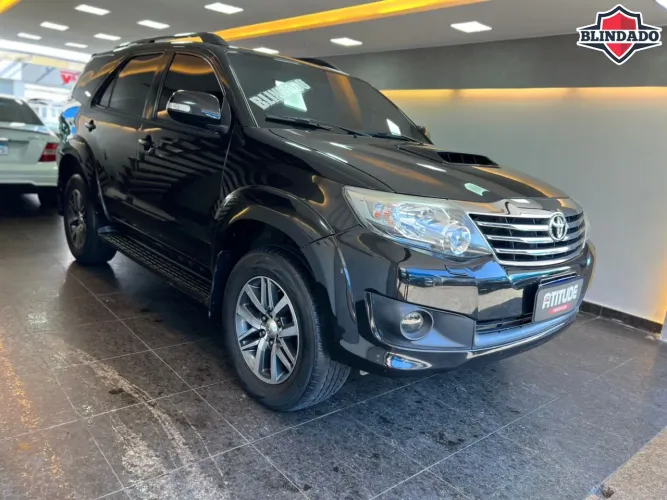 Toyota Hilux SW4 SRV D4-d 4X4 3.0 TDI Dies. AUT 2015