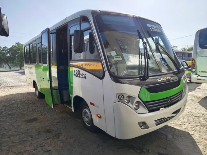 Micro ônibus rodoviário com ar 2019