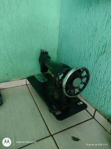 Máquina de costura antiga