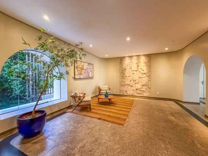 Apartamento para venda em Moema com 4 quartos, sendo 2 suítes, 170m²