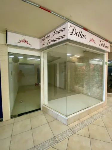 Alugo Salas Comerciais na Pajuçara 