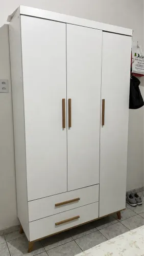 Guarda roupa infantil retrô