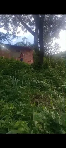 Vendo lote com barracão inacabado