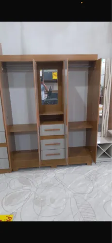 Guarda roupa apenas 1.200 montado