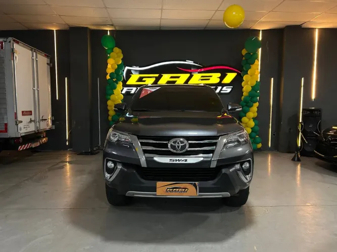 Toyota Hilux SW4 4X4 2.8 Diesel 2017
