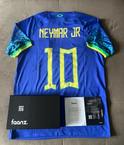 Camisa do Brasil autografada por Neymar jr