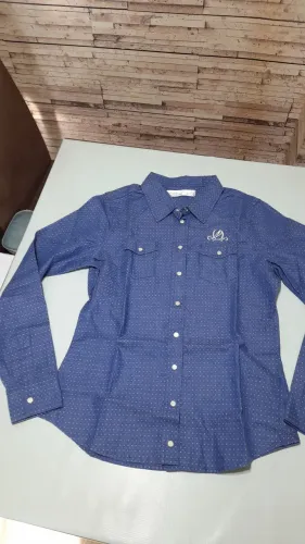 Vendo Camisete feminina azul RADADE seminova Tamanho M