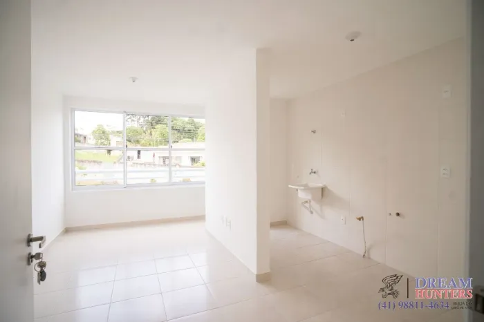 Apartamento de 48.06m² no bairro Santa Cândida, com 2 quartos, 1 banheiro e 1 vaga de gara