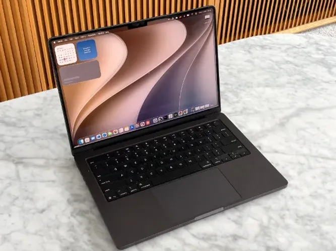MacBook Pro 14" M5 16GB RAM 512GB SSD | Bateria 100% | Garantia estendida até 2031