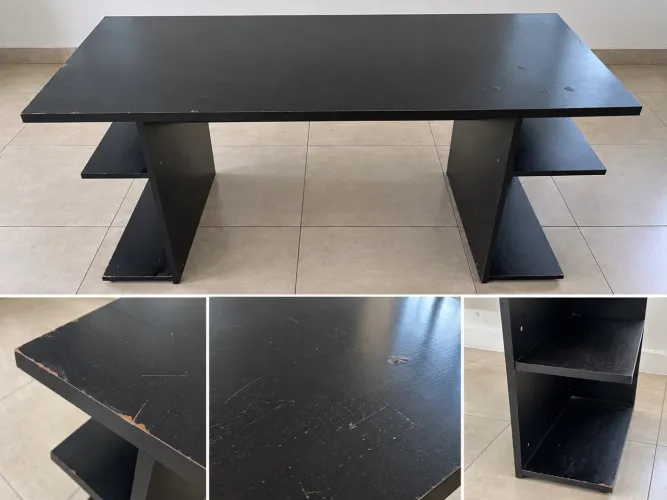 Mesa de Escritório Preta com Prateleiras Laterais