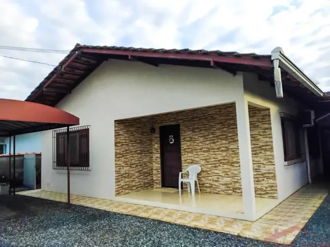 Casa com 3 dormitórios à venda, 128 m² por R$ 640.000,00 - Comasa - Joinville/SC