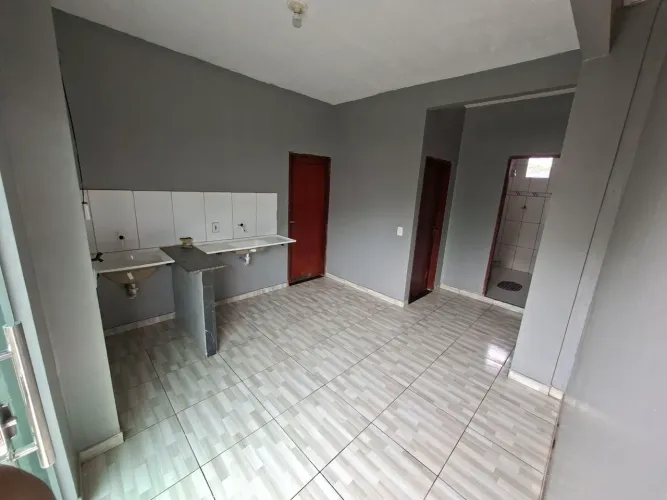 Aluga-se Ap Bairro Cidade Nova, Próximo à Pizzaria Mr Croc e Quartel. 