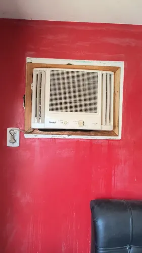 Ar condicionado gelando 7500 de gaveta 220v