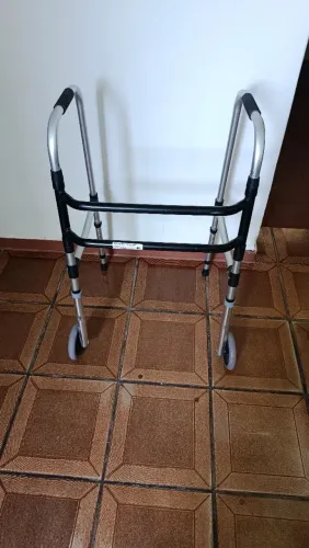 Andador com e sem rodinhas