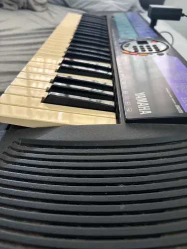 Teclado Yamaha PSR 77