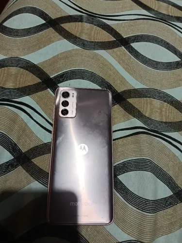 Vendo moto e32 de 128g com defeito na tela 
