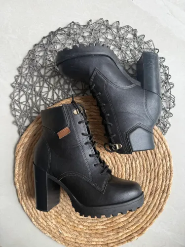 Bota Coturno Tratorado Moleca 34