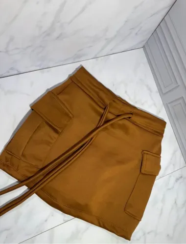 Short saia cargo alfaiataria neoprene 