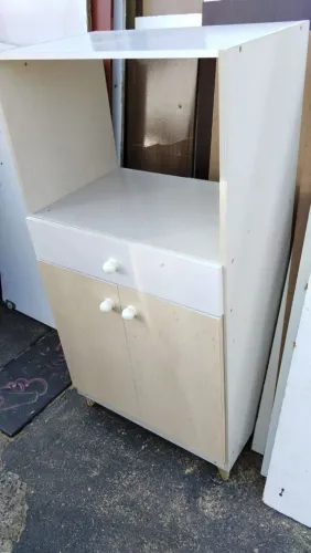 Entrego armário de cozinha 200,00. Uberlândia. 