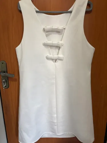 Vendo vestido tamanho M, nunca usado