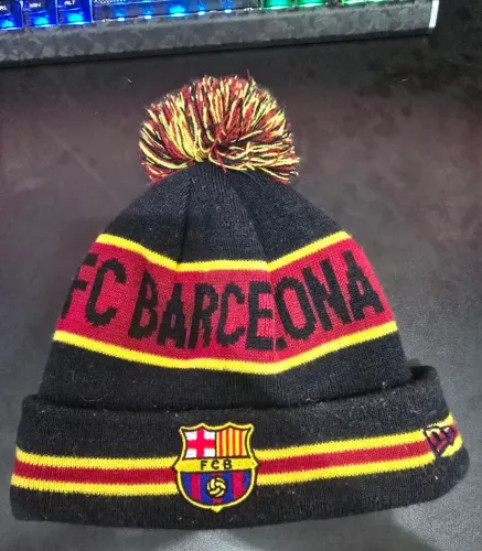Gorro Touca New Era FC Barcelona Euroleague com Pompom (Original)