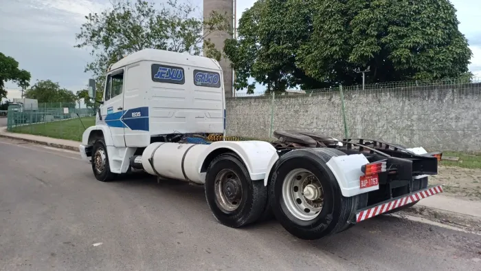Caminhão mercedez 1935 1997 trucado 