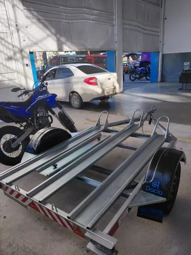 Plataforma de 3 motos rebaixada carretinha
