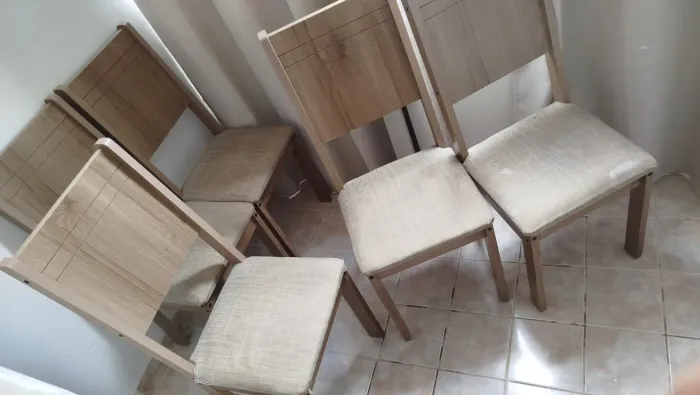 Vendo 5 cadeiras em ótimo estado