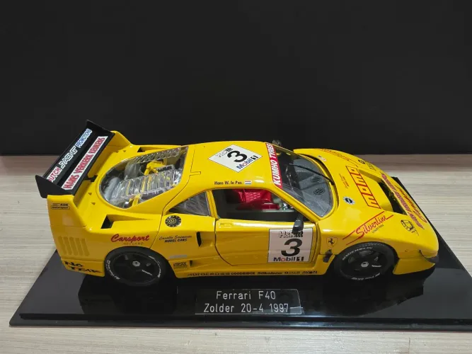 Miniatura 1.18 Ferrari F40 Momo Zolder 1997 #3 ultra rara roda de alumínio