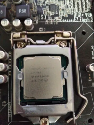 Placa mãe+processador i7 7700