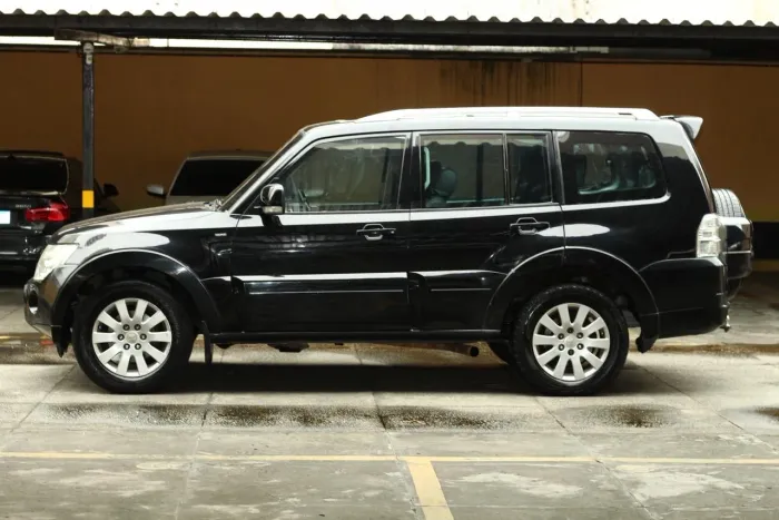 Mitsubishi Pajero HPE Full 3.2 4X4 T.i.dies. 5P AUT 2008