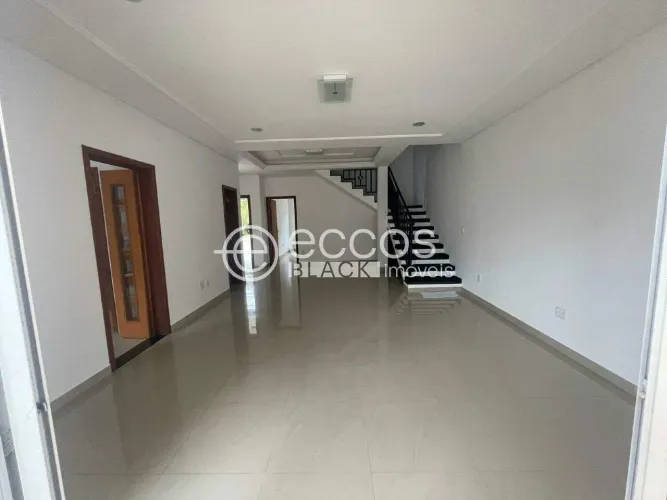 Casa em condomínio à venda, 4 quartos, 4 suítes, 4 vagas, Residencial Villa do Bosque - So