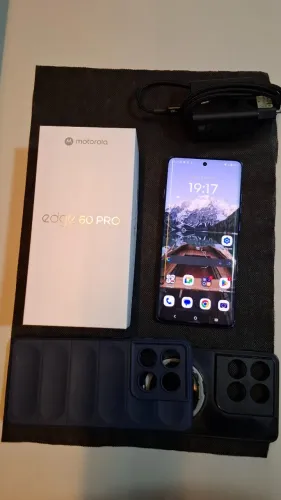 Smartphone Motorola Edge 60 Pro 256GB - Em ótimas condições! Menos de um ano de uso.