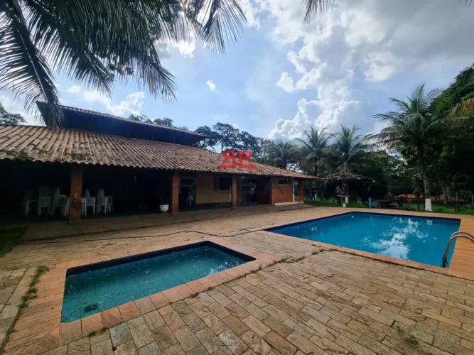 Chácara no Residencial Vale São Luiz