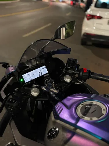 Yamaha R15 ABS