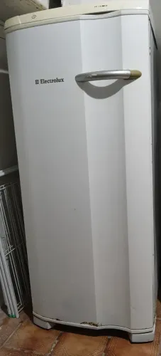 Vendo freezer Electrolux