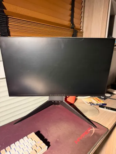 Monitor alienware 240hz 27 polegadas