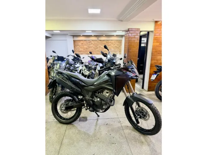 Honda Xre 300 sahara 2026