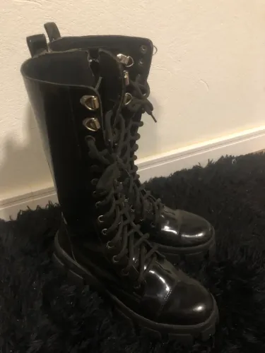 Bota coturno cano alto (Tamanho 38)