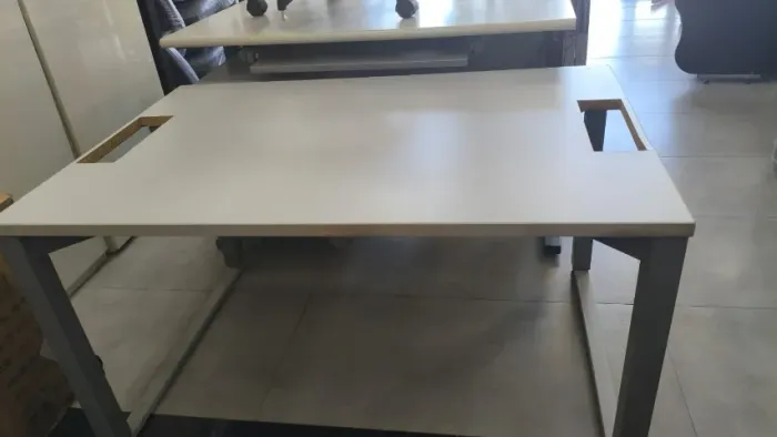 Mesa de Escritório - Usada